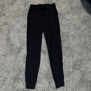 Lululemon Ready to Rulu Black Jogger Size 2 full length